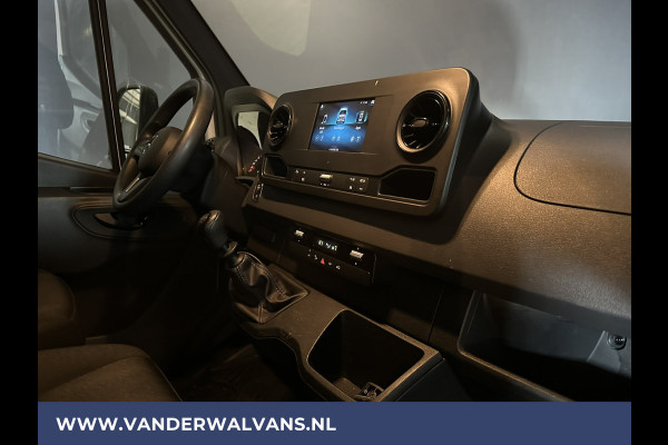 Mercedes-Benz Sprinter 317 CDI 170pk **BPM VRIJ voor de Ondernemer** Bakwagen Laadklep 1040kg laadvermogen Euro6 Airco | Camera | Apple Carplay Android Auto, Bijrijdersbank