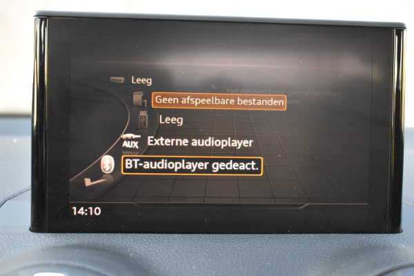 Audi Q2 35 TFSI S Edition Automaat / Navi / Clima / Verw. Voorst. / Bluetooth / Cruise