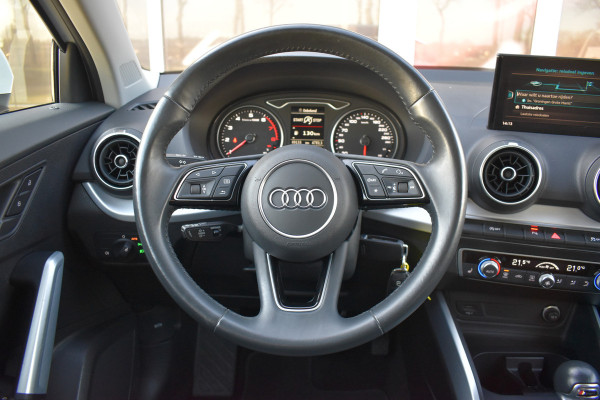 Audi Q2 35 TFSI S Edition Automaat / Navi / Clima / Verw. Voorst. / Bluetooth / Cruise