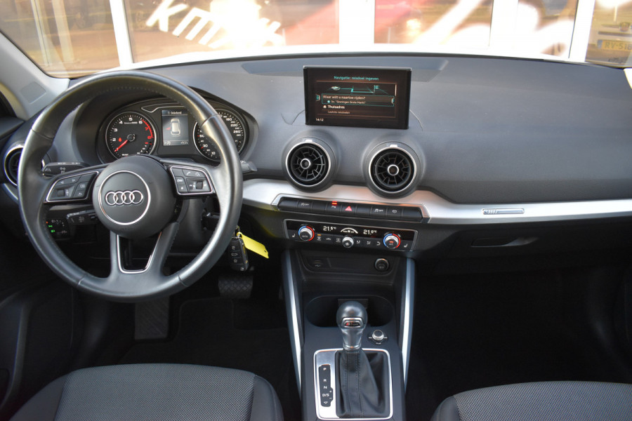 Audi Q2 35 TFSI S Edition Automaat / Navi / Clima / Verw. Voorst. / Bluetooth / Cruise