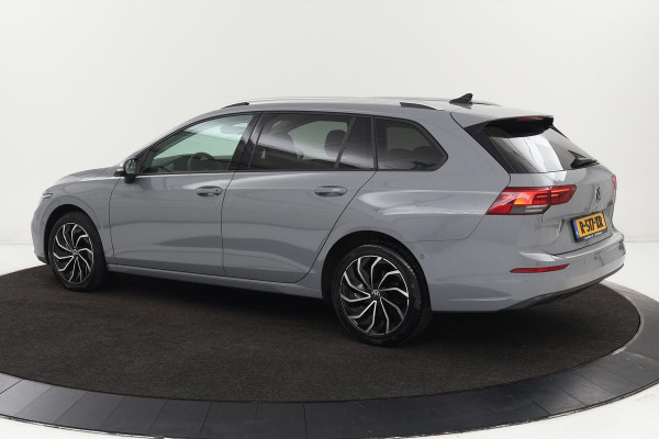 Volkswagen Golf 1.0 eTSI Life | Stoel & stuurverwarming | Camera | Full LED | Memory | Sfeerverlichting | Adaptive cruise | Carplay