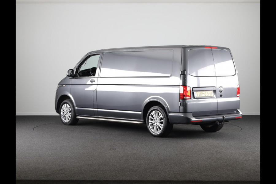 Volkswagen Transporter 2.0 TDI L2H1 28 Bulli Volkswagen Transporter 2.0 TDI L2H3 28 Bulli 150 pk Automaat (DSG) | Navigatie | Trekhaak | Parkeersensoren | Achteruitrijcamera | Adaptieve cruise control | Bestuurdersstoel verwarmd |