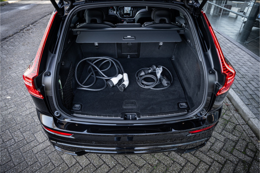 Volvo XC60 2.0 Recharge T6 AWD Black Edition - TREKHAAK - H&K