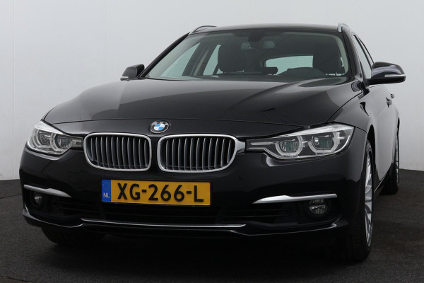 BMW 3 Serie Touring 320i Luxury Edition (NL-auto, Dealer OndH, Navi Pro, StoelV, Cruise Control, Leer, Sportstoelen, Etc)