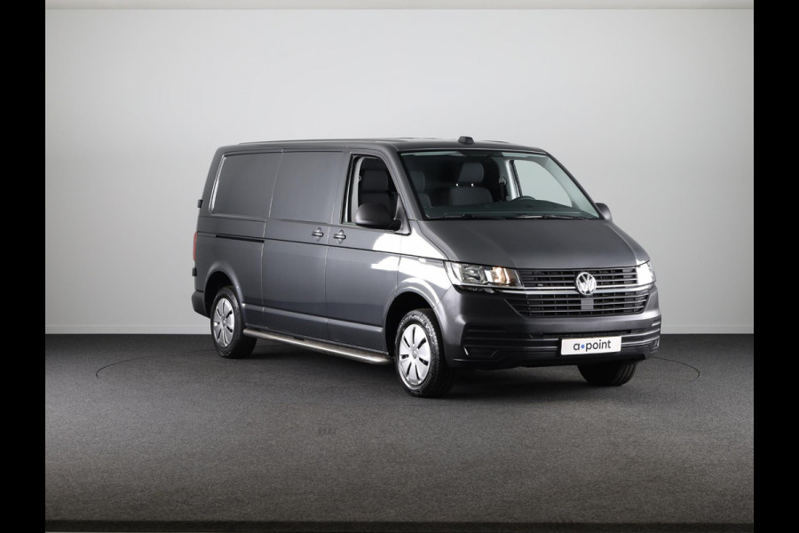 Volkswagen Transporter 2.0 TDI L2H1 28 Economy Business 110 pk | Navigatie via App | Trekhaak | Parkeersensoren achter | Achteruitrijcamera | Cruise control |