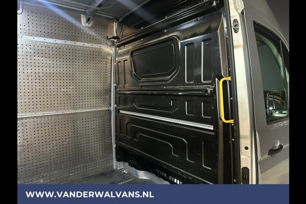 Volkswagen Crafter 2.0 TDI 141pk **BPM VRIJ voor de Ondernemer** L3H3 L2H2 Euro6 Airco | Camera | Cruisecontrol Apple Carplay, Android Auto, Chauffeursstoel, Parkeersensoren, Bijrijdersbank, 3000kg Trekvermogen