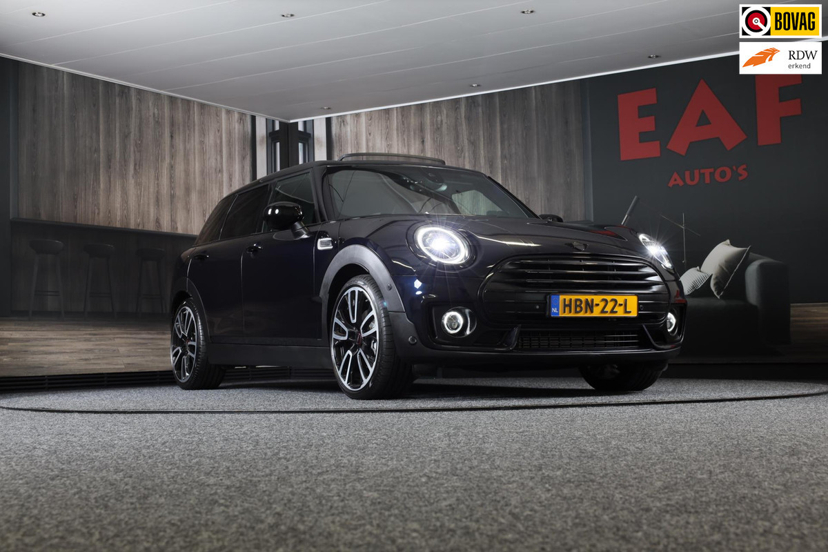 MINI Clubman 1.5 Cooper John Cooper Works / AUT / Navi / Digital Cockpit / CC / JCW Int / Open Pano / Led / Pdc / 19 Inch