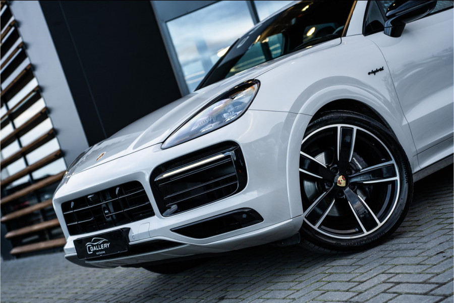 Porsche Cayenne 3.0 E-Hybrid | Panorama | Luchtvering | Sport Chrono | ACC