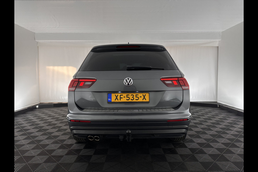 Volkswagen Tiguan 2.0 TDI Comfortline Aut. *PANO | LED-LIGHTS | ADAPTIVE-CRUISE | COMFORT-SEATS | PARKPILOT | ECC | AMBIENT-LIGHT | HEATED-SEATS | PDC | 17''ALU*