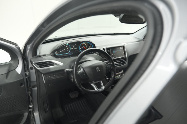 Peugeot 2008 PureTech 130 GT-Line | Trekhaak | Camera | Navigatie | Apple Carplay | Parkeersensoren