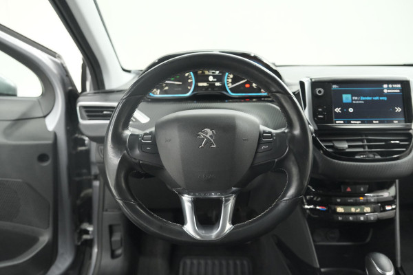 Peugeot 2008 PureTech 130 GT-Line | Trekhaak | Camera | Navigatie | Apple Carplay | Parkeersensoren