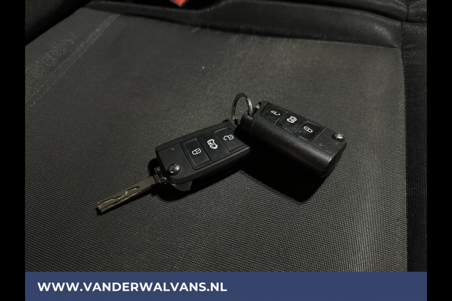 Volkswagen Crafter 2.0 TDI 141pk **BPM VRIJ voor de Ondernemer** L4H3 L3H2 Euro6 Airco | Camera Apple Carplay, Android Auto, Parkeersensoren, Bijrijdersbank, 3000kg Trekvermogen