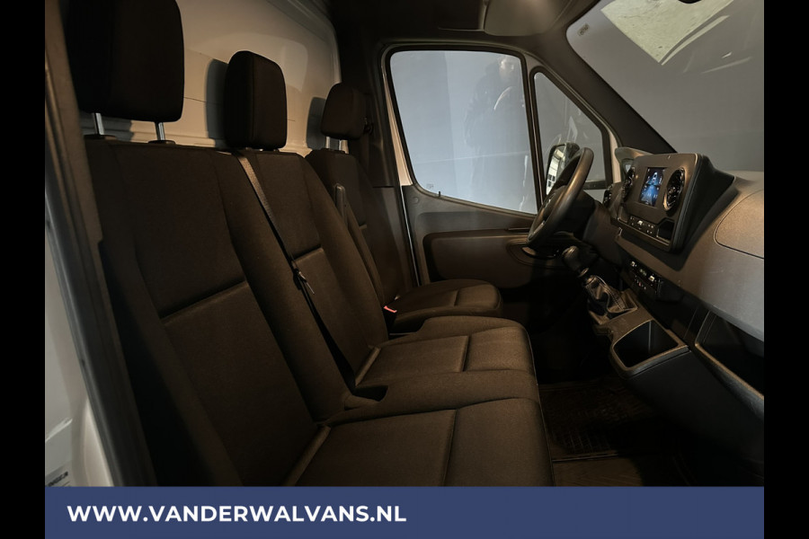 Mercedes-Benz Sprinter 317 CDI 170pk **BPM VRIJ voor de Ondernemer** Bakwagen Laadklep 1040kg laadvermogen Euro6 Airco | Camera | Apple Carplay Android Auto, Bijrijdersbank