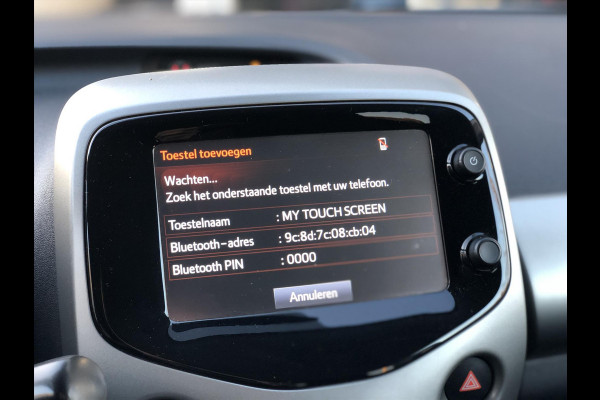 Toyota Aygo 1.0 VVT-i 5D X-Sport | Spoiler, Parkeercamera, Lichtmetalen velgen, Airconditioning, In hoogte verstelbare stoel