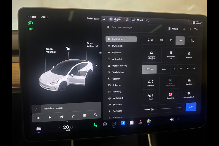 Tesla Model 3 Standard RWD Plus 60 kWh TREKHAAK  20 INCH