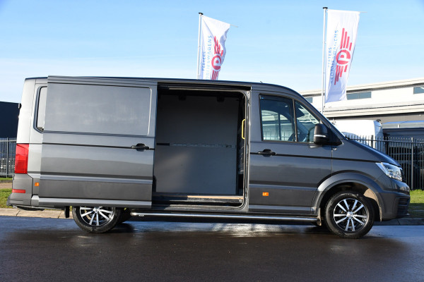 Volkswagen Crafter 35 2.0 TDI L3H2 Highline Camera, Cruise, Sensoren, Automaat, Carplay, Automaat, 177PK, LED, Stoelverwarming, Standkachel, UNIEK!