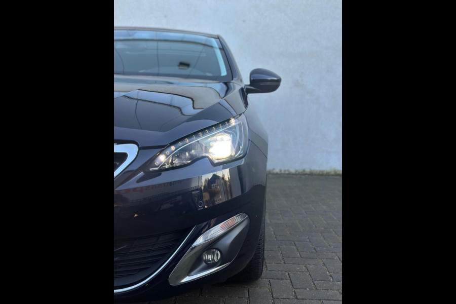 Peugeot 308 1.2 PureTech GT-line Pano Camera Trekh. Garantie