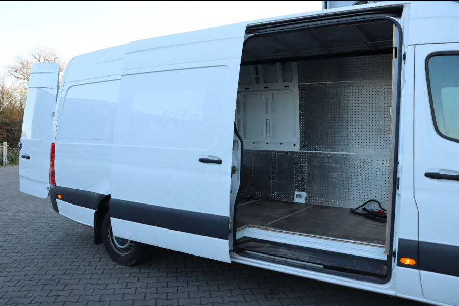 Mercedes-Benz Sprinter 316 CDi L4H3 l AUTOMAAT l NAVI GROOT l 360 CAMERA l TREKHAAK