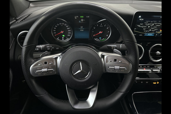 Mercedes-Benz GLC 300e 4MATIC AMG Plug In Hybrid Dealer O.H PHEV | Apple Carplay | Camera | Alcantara Sportstoelen Verwarmd | 19"L.M | Navi | DAB |