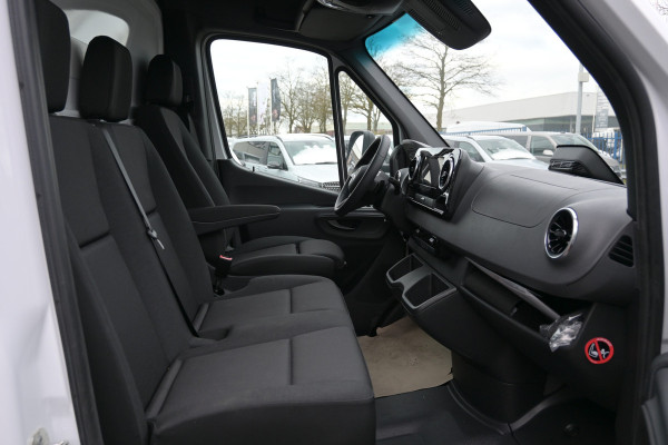 Mercedes-Benz Sprinter 517 CDI L3 Bakwagen met Dhollandia klep BPM vrij Geveerde stoel, MBUX 10.25, Led Koplampen Levering 04-2025