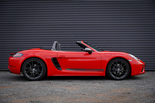 Porsche 718 Boxster 2.0 T / 20'' / Sportchrono / PDC / Navi / Stoelverwarming