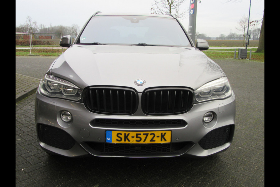 BMW X5 xDrive40d (occasion) Export price €14000 netto ex. VAT