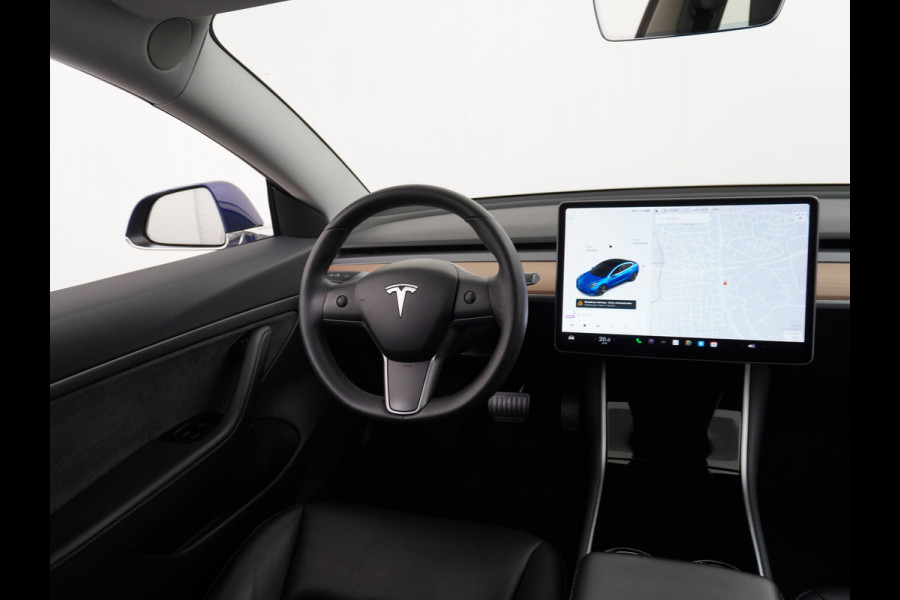 Tesla Model 3 SR+60kWh 326PK AutoPilot FSD-v.b Premium-Luidsprekers Leer PanoDak Adaptive cruise 18" Camera's Elektr.-Stuur+Stoelen+Spiegels+G Ecc Navigatiesysteem full map LED-a+v Comfortstoel(en) ACC Dual-ECC DAB Voorverwarmen interieur via App Keyless via Telefoonsleutel One-Pedal-Drive Orig. nlse auto  1e eigenaar