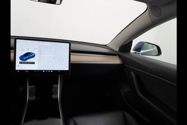 Tesla Model 3 SR+60kWh 326PK AutoPilot FSD-v.b Premium-Luidsprekers Leer PanoDak Adaptive cruise 18" Camera's Elektr.-Stuur+Stoelen+Spiegels+G Ecc Navigatiesysteem full map LED-a+v Comfortstoel(en) ACC Dual-ECC DAB Voorverwarmen interieur via App Keyless via Telefoonsleutel One-Pedal-Drive Orig. nlse auto  1e eigenaar