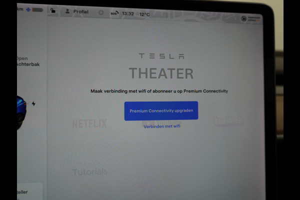 Tesla Model 3 SR+60kWh 326PK AutoPilot FSD-v.b Premium-Luidsprekers Leer PanoDak Adaptive cruise 18" Camera's Elektr.-Stuur+Stoelen+Spiegels+G Ecc Navigatiesysteem full map LED-a+v Comfortstoel(en) ACC Dual-ECC DAB Voorverwarmen interieur via App Keyless via Telefoonsleutel One-Pedal-Drive Orig. nlse auto  1e eigenaar