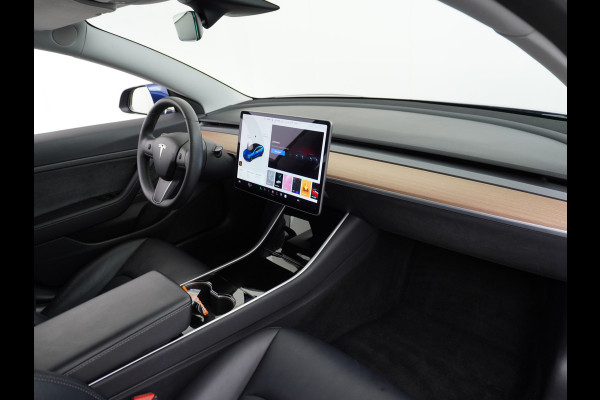 Tesla Model 3 SR+60kWh 326PK AutoPilot FSD-v.b Premium-Luidsprekers Leer PanoDak Adaptive cruise 18" Camera's Elektr.-Stuur+Stoelen+Spiegels+G Ecc Navigatiesysteem full map LED-a+v Comfortstoel(en) ACC Dual-ECC DAB Voorverwarmen interieur via App Keyless via Telefoonsleutel One-Pedal-Drive Orig. nlse auto  1e eigenaar