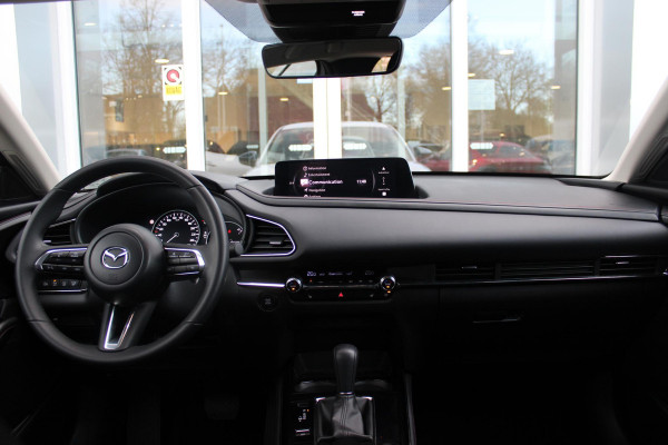 Mazda CX-30 2.0 e-SkyActiv-G M 150PK AUTOMAAT Hybrid HOMURA | HEAD UP DISPLAY | NAVIGATIE | ELEKTRISCHE ACHTERKLEP | DODEHOEK DETECTIE | APPLE CARPLAY/ANDROID AUTO | STOEL VERWARMING | ADAPTIVE CRUISE CONTROL | CLIMATE CONTROL | LICHTMETALEN VELGEN BLACK | GETINTE RUITEN |