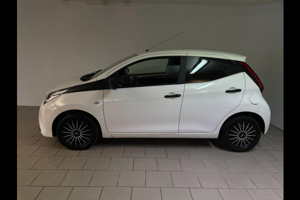 Toyota Aygo 1.0 VVT-i x-fun AIRCO ELEK RAMEN CENT VERG SPARCO WIELDOP SET PRIVACYGLAS ZEER NETTE AUTO