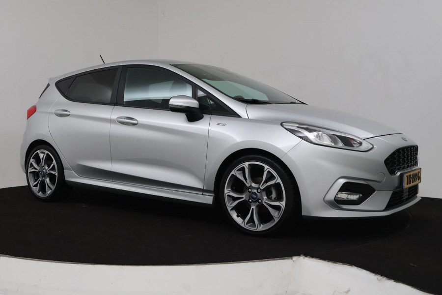 Ford Fiesta 1.0 EcoBoost ST-Line (PARKEERSENSOREN, NAVIGATIE, CRUISE CONTROL, STOELVERWARMING, NL-AUTO, GOED ONDERHOUDEN)