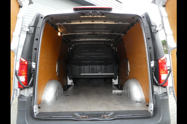 Mercedes-Benz Vito 116cdi Lang,163pk, 2xSchuifdeur, Airco, 3-Zits, Trekhaak.