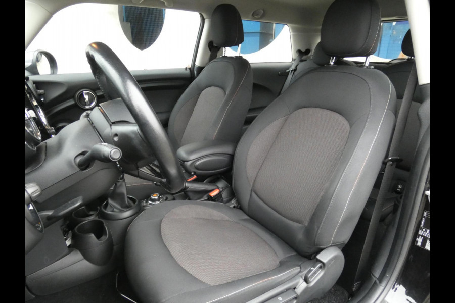 MINI Mini 1.5 Cooper Business | 136 PK | NAVIGATIE |