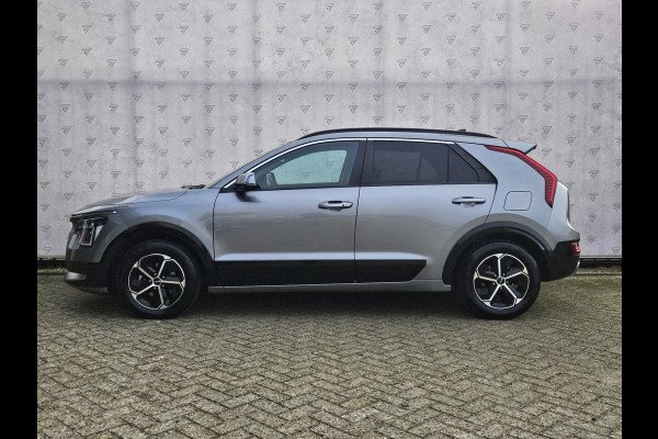 Kia Niro 1.6 GDi Hybrid DynamicPlusLine Automaat | Schuif-/Kanteldak | Camera | Navi | Leder | Stuur-/Stoelverwarming | Clima | Apple CarPlay/Android Auto | 16" Velgen | PDC | Cruise | LED |