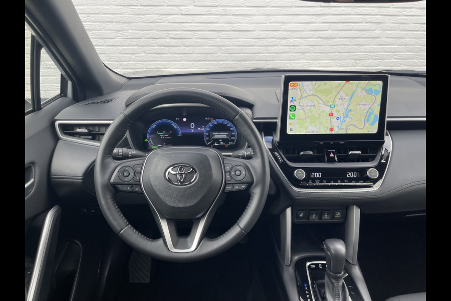 Toyota Corolla Cross 2.0 High Power Hybrid Team D | CarPlay | Camera | ACC | LED | DAB+ | Keyless | 18 inch