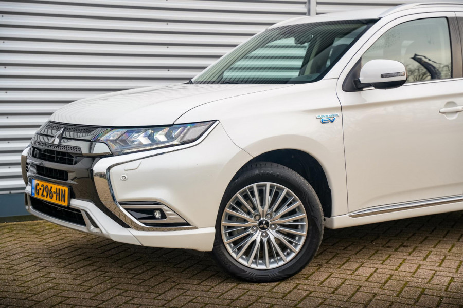 Mitsubishi Outlander 2.4 PHEV Intense Camera Leer Stoelverw.