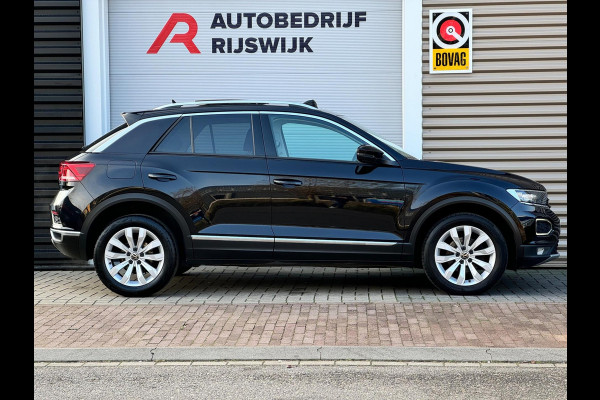 Volkswagen T-Roc 1.5 TSI Sport Pano/Virtual/Keyless/Camera