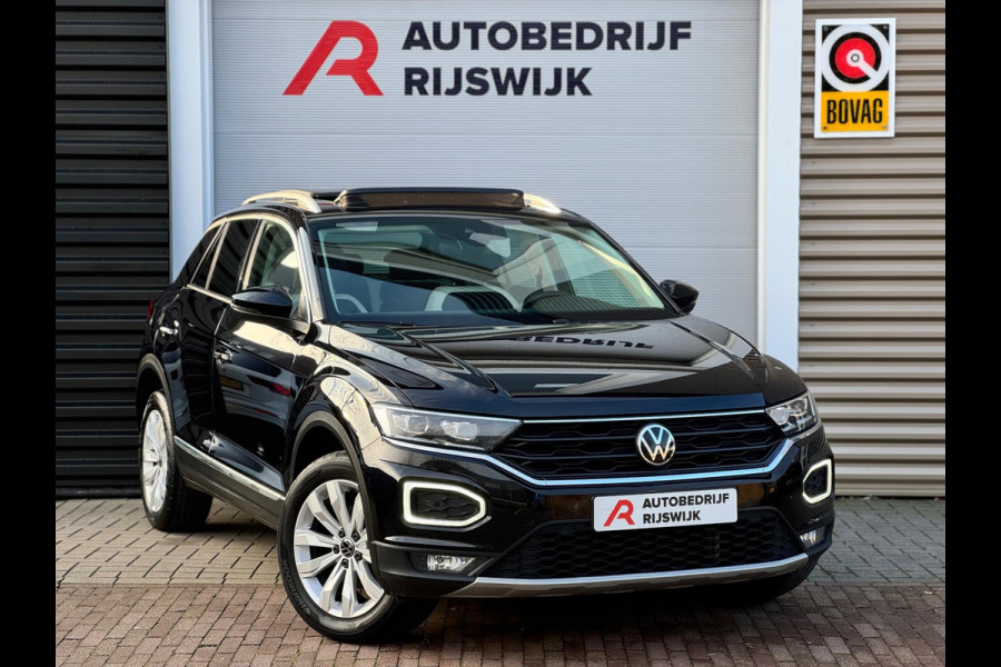 Volkswagen T-Roc 1.5 TSI Sport Pano/Virtual/Keyless/Camera