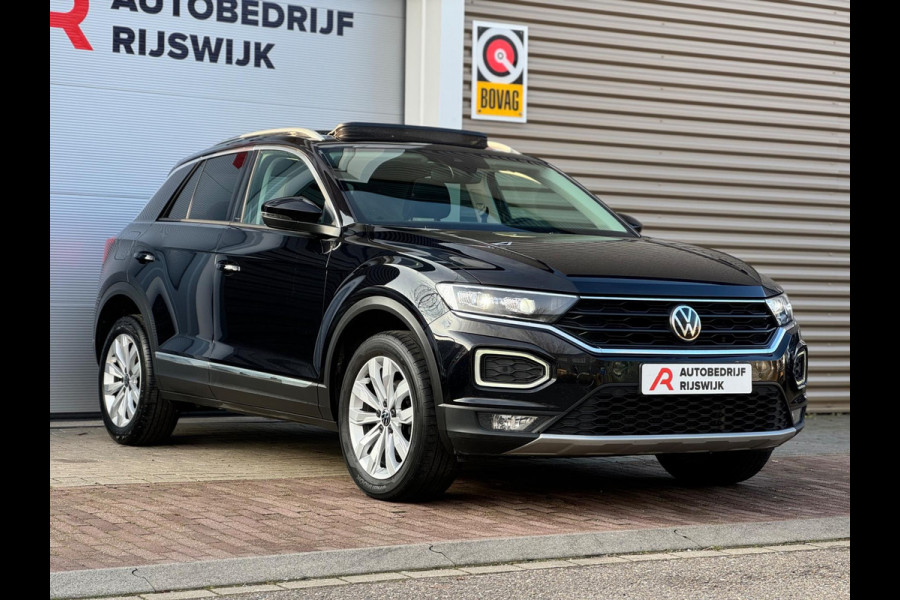 Volkswagen T-Roc 1.5 TSI Sport Pano/Virtual/Keyless/Camera