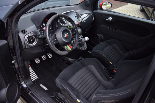 Abarth 500 1.4 T-Jet 595 Competizione 70th Anniversary