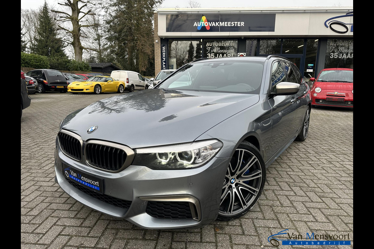 BMW 5 Serie Touring M550d xDrive High Executive Memory|Comfortstoel|Camera|CarPlay