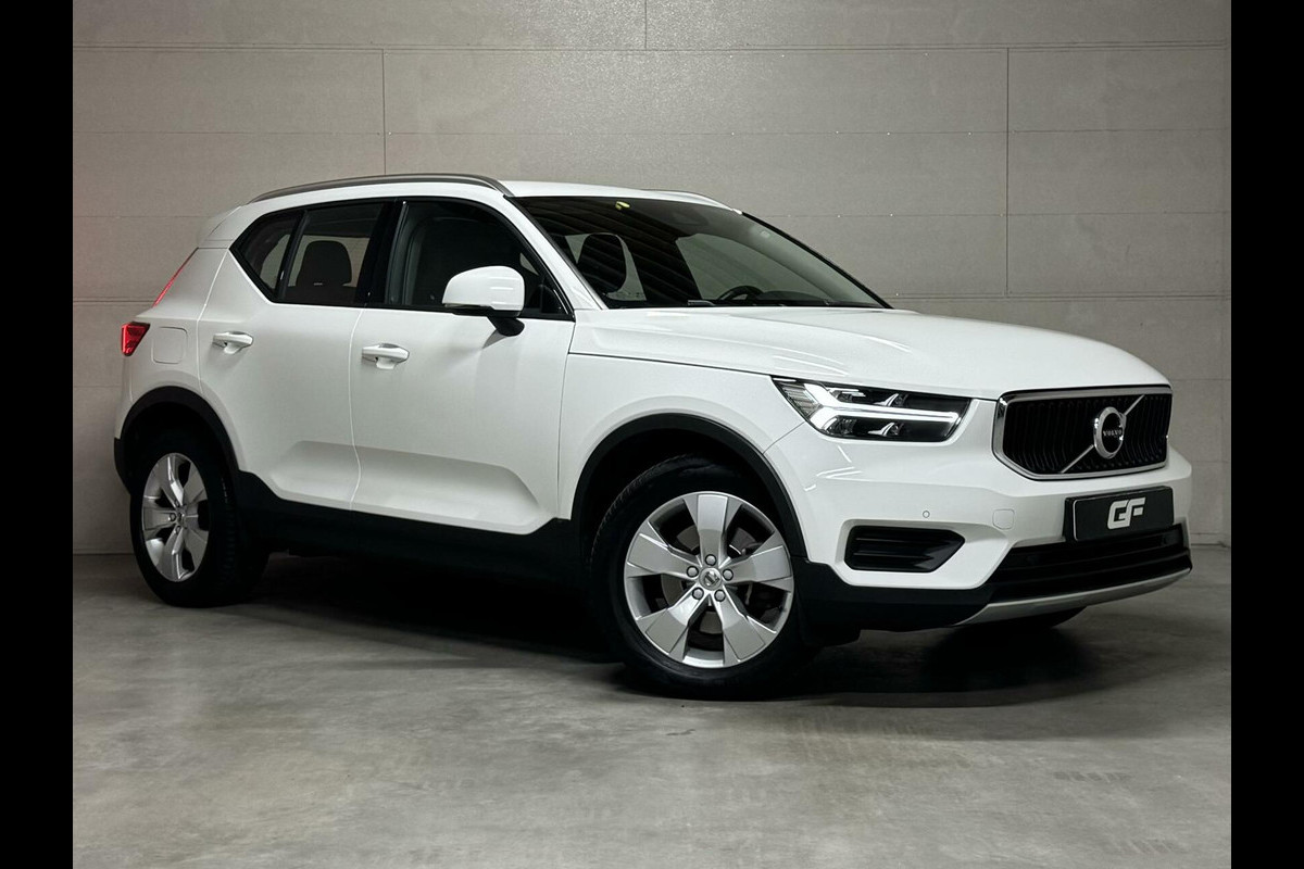 Volvo XC40 2.0 T4 Momentum Autopilot Navi Camera Trekhaak