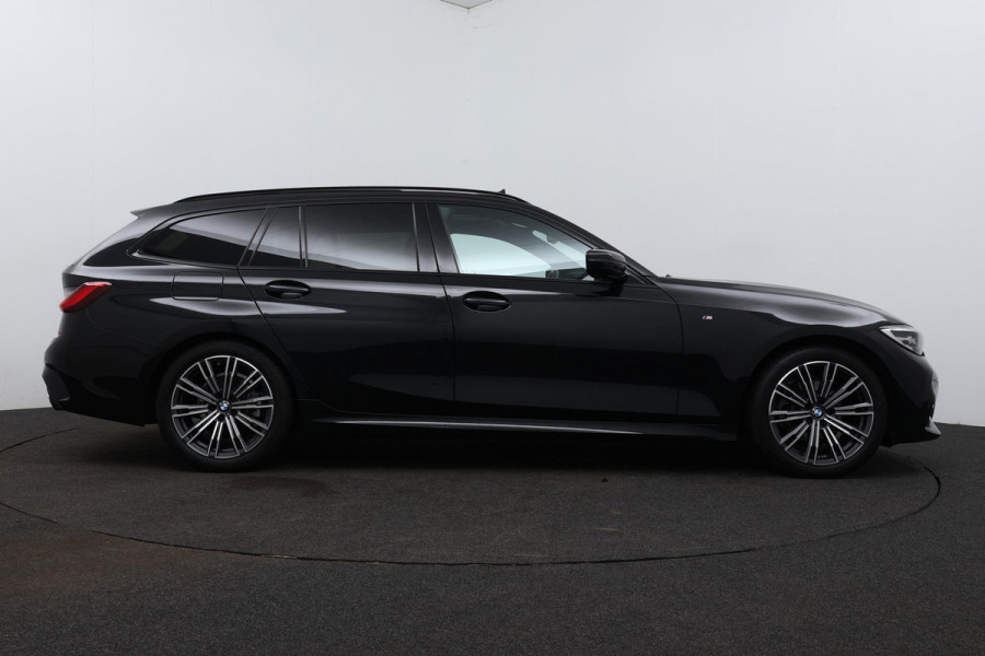 BMW 3 Serie Touring 320i High Executive Edition M-SPORT (1e Eig, NL-auto, Dealer OndH, Panorama, Navi Prof, Cruise Con, Etc)