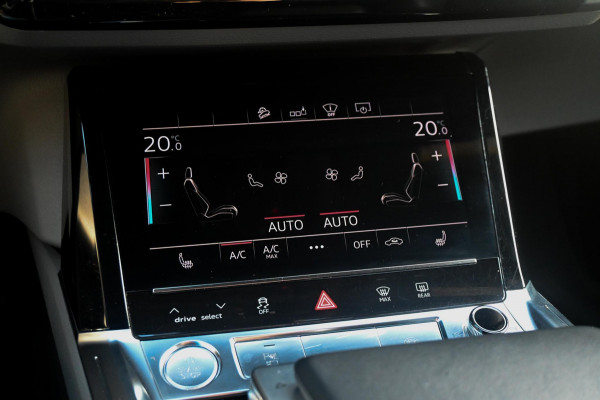 Audi e-tron 55 Quattro *Bang & Olufsen / Soft-Close / Surround-View / Panorama / Head-up Display / Standkachel*