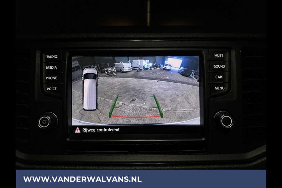 Volkswagen Crafter 2.0 TDI 141pk L3H2 L2H1 Euro6 Airco | Camera | Apple Carplay | Android Auto Parkeersensoren, Bijrijdersbank