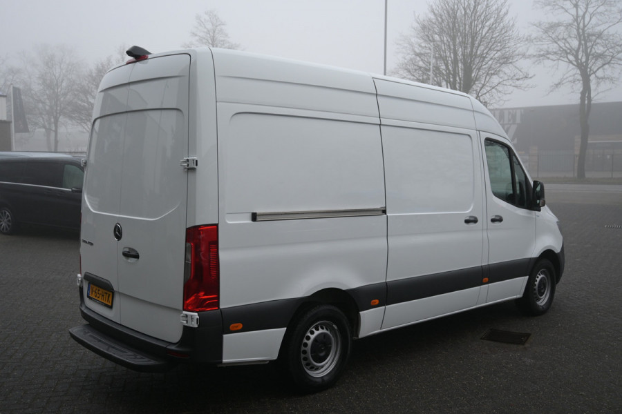 Mercedes-Benz Sprinter 317 CDI L2H2 RWD MBUX met camera, Stoelverwarming