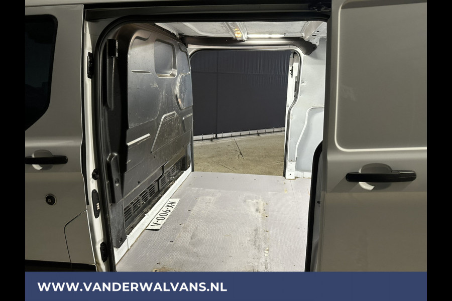 Ford Transit Custom 2.0 TDCI 131pk L2H1 Euro6 Airco | 2x zijdeur | Camera | Navigatie | Apple Carplay | Android Auto, LED, 2800kg Trekhaak, Cruisecontrol, Parkeersensoren, Bijrijdersbank