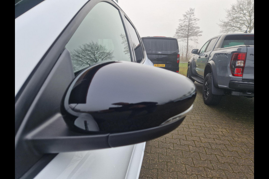 Ford Kuga 2.5 PHEV ST-Line X | Black Pack; 20 inch zwarte LMV ,zwart dak,spiegels en spoiler,rode remklauwen | Panoramadak | Adapt.cruise control | Winter Pack | Head up Display | Adaptieve koplampen | Draadloos opladen